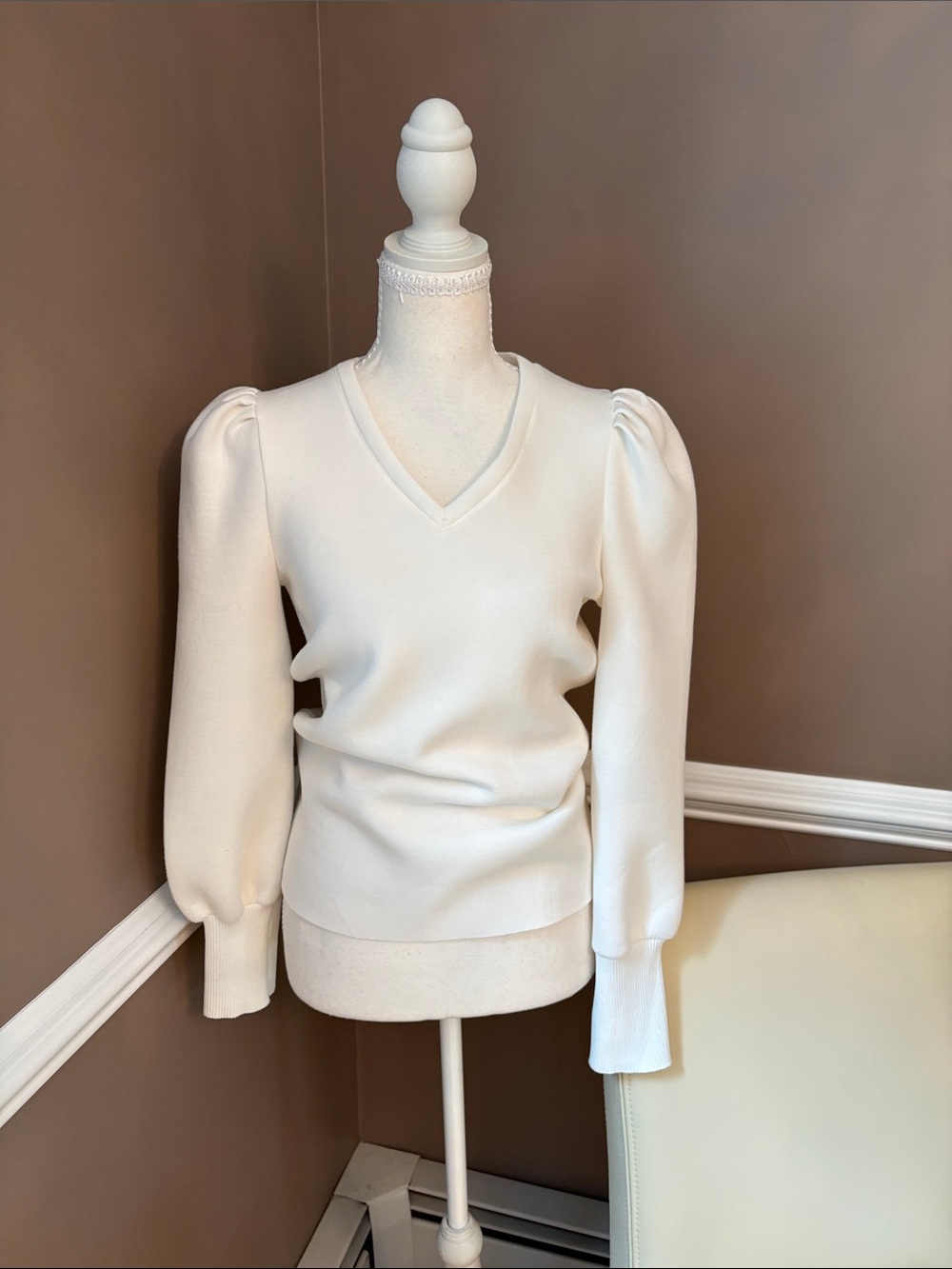 Truth by Republic - Elegant Puff Sleeve V-Neck Sweater in Cream